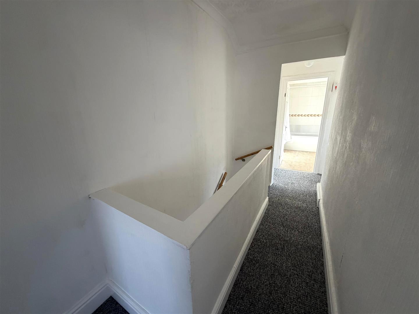 Spring Terrace, Sandfields, Swansea, SA1 3TD